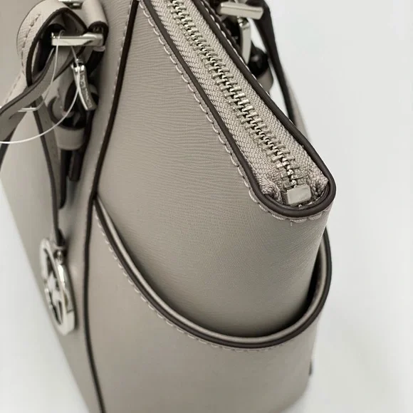 MICHAEL KORS CHARLOTTE LARGE TZ TOTE PEARL GREY